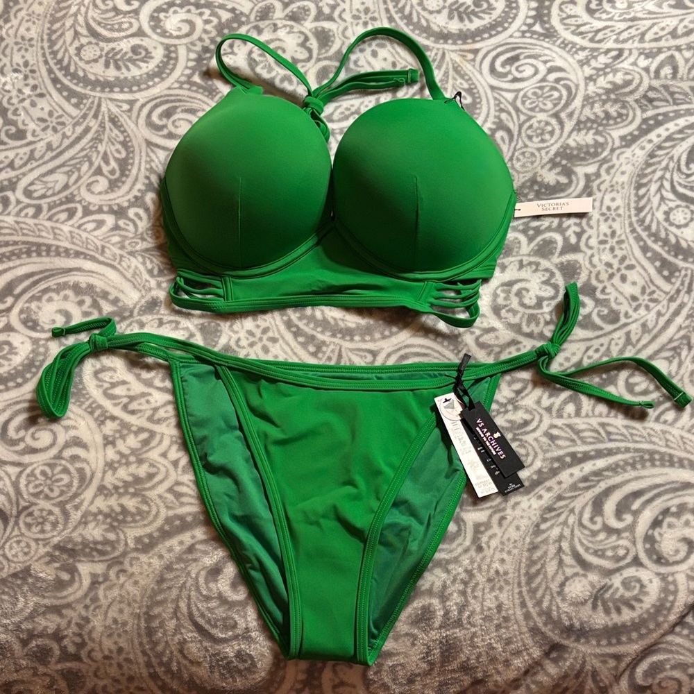 Victoria's Secret Vibrant Green Bikini Set